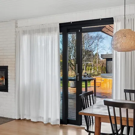For 2 Families By The Water Feriehus *