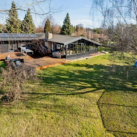 For 2 Families By The Water Feriehus
