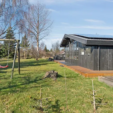 Feriehus For 2 Families By The Water
